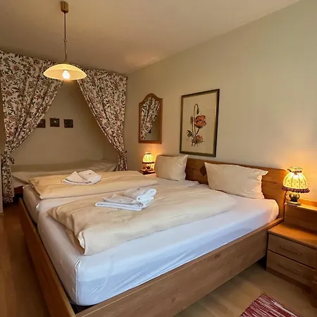 アパート Chiemgau Comfort A2 Ferienwohnanlage Mit Hallenbad Und Sauna オーバーアウドルフ
